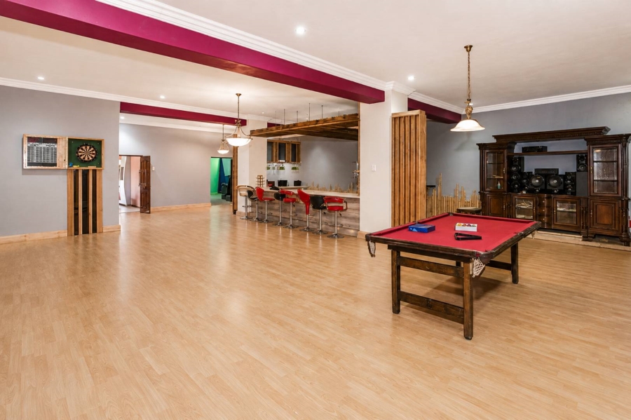 5 Bedroom Property for Sale in Xanadu Eco Park North West